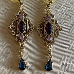 Vintage 1928 Gold Tone Crystals Drop Earrings